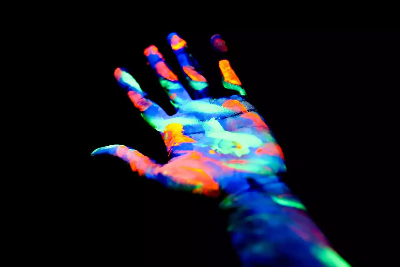 How Does Glow In The Dark Work
